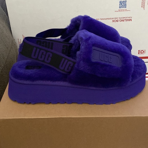 UGG - Picture 4 of 12